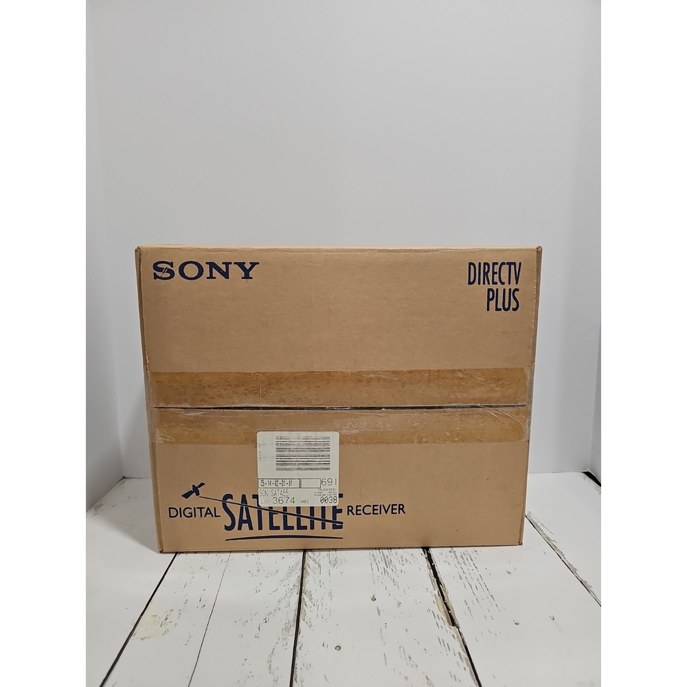Sony DirecTV Plus Digital Satellite Receiver SAT-A55 With Access card and remote